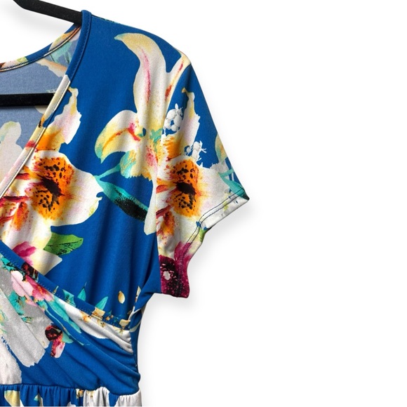 Vanilla Bay Blue Floral Maxi Dress - Picture 4 of 6